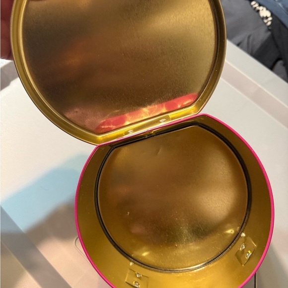 Vintage 2005 Betty Boop Round Lunch Box, In Good Condition, Great For Collectors - Picture 7 of 11